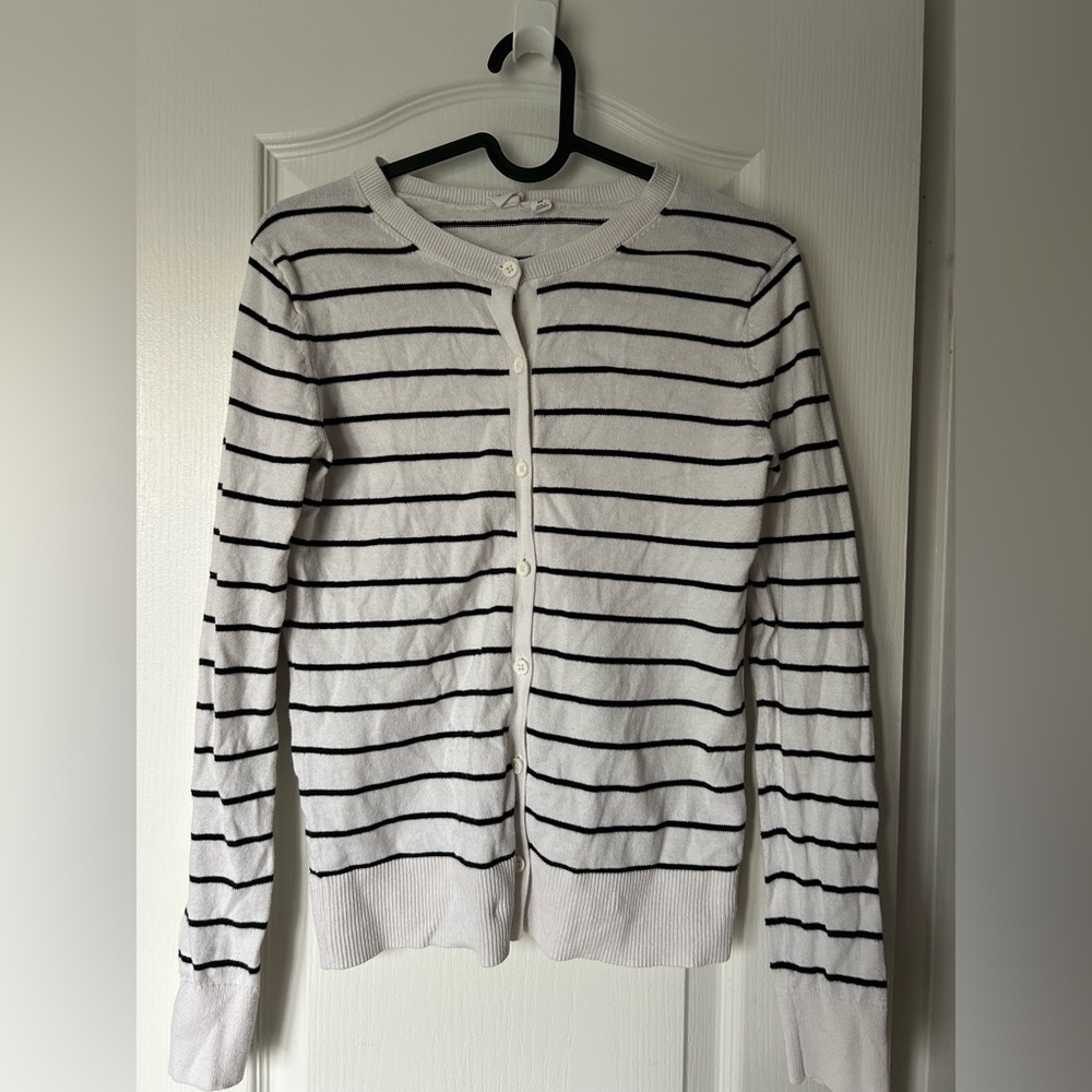 GAP White and black striped cardigan, 100% cotton, size xs, brand new condition